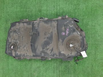 ТОПЛИВНЫЙ БАК НА TOYOTA ISIS ZGM10G 2ZR-FAE