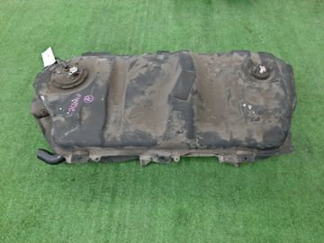ТОПЛИВНЫЙ БАК НА TOYOTA ISIS ZGM10G 2ZR-FAE
