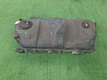 ТОПЛИВНЫЙ БАК НА TOYOTA ISIS ZNM10G 1ZZ-FE