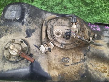 ТОПЛИВНЫЙ БАК НА TOYOTA CAMI J102E K3-VE