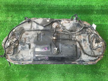 ТОПЛИВНЫЙ БАК НА MITSUBISHI CHARIOT GRANDIS N86W 6G72
