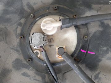 ТОПЛИВНЫЙ БАК НА TOYOTA PORTE NNP11 1NZ-FE