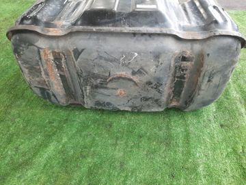 ТОПЛИВНЫЙ БАК НА ISUZU ELF NKR66 4HF1