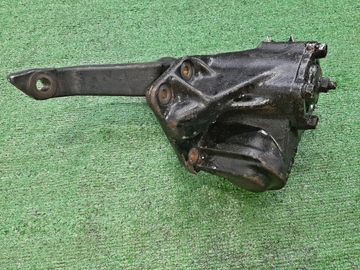 РУЛЕВОЙ РЕДУКТОР НА ISUZU ELF AKR71