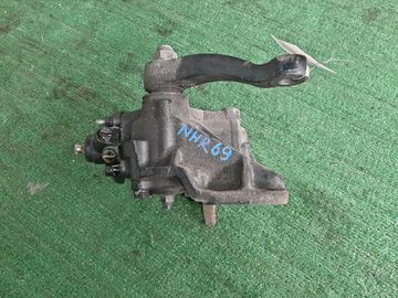 РУЛЕВОЙ РЕДУКТОР НА ISUZU ELF NHR69 4JG2