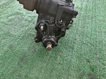 РУЛЕВОЙ РЕДУКТОР НА ISUZU ELF NHR69 4JG2