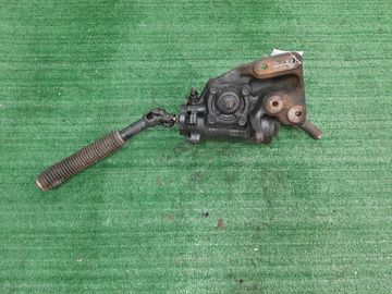 РУЛЕВОЙ РЕДУКТОР НА ISUZU ELF NKR81 4HL1