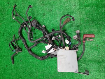 КОМПЬЮТЕР EFI НА TOYOTA ISIS ZNM10G 1ZZ-FE