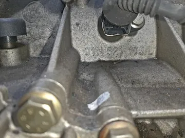 АКПП НА VOLKSWAGEN PASSAT 3B AZM