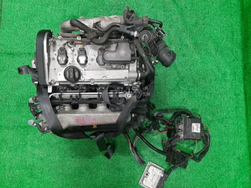 ДВИГАТЕЛЬ НА VOLKSWAGEN GOLF 1J1 AUM