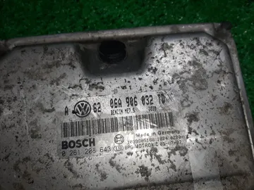 ДВИГАТЕЛЬ НА VOLKSWAGEN GOLF 1J1 AUM