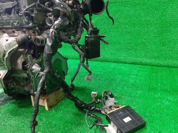 ДВИГАТЕЛЬ НА MITSUBISHI CHARIOT GRANDIS N84W 4G64