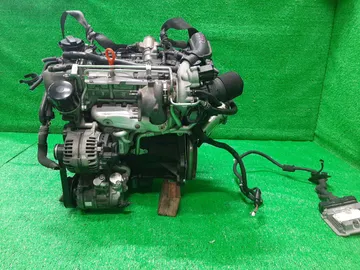 ДВИГАТЕЛЬ НА VOLKSWAGEN GOLF 5K1 CAXA