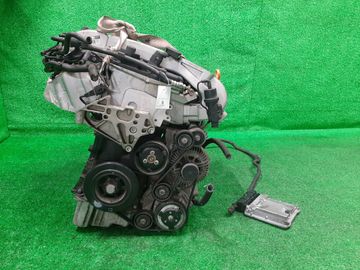 ДВИГАТЕЛЬ НА VOLKSWAGEN PASSAT 3C5 AXZ
