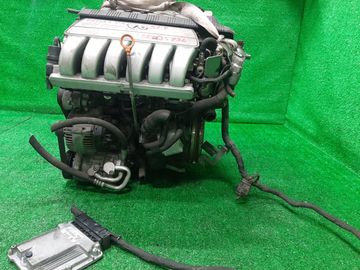 ДВИГАТЕЛЬ НА VOLKSWAGEN PASSAT 3C5 AXZ