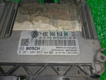 ДВИГАТЕЛЬ НА VOLKSWAGEN GOLF 5K1 CAXA