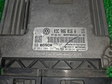 ДВИГАТЕЛЬ НА VOLKSWAGEN GOLF 5K1 CAXA