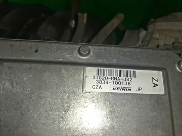 ДВИГАТЕЛЬ НА HONDA CIVIC FD1 R18A