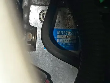 ДВИГАТЕЛЬ НА MITSUBISHI DION CR5W 4G93T