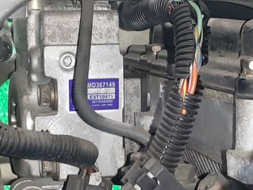 ДВИГАТЕЛЬ НА MITSUBISHI LANCER CEDIA CS5W 4G93