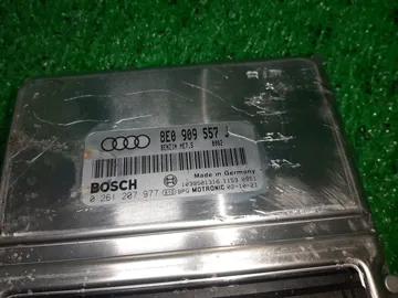 ДВИГАТЕЛЬ НА AUDI A4 8E ALT