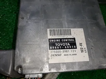 ДВИГАТЕЛЬ НА TOYOTA ISIS ZNM10G 1ZZ-FE