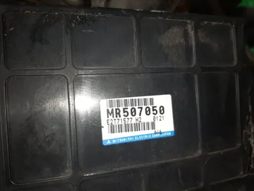 ДВИГАТЕЛЬ НА MITSUBISHI PAJERO IO H76W 4G93