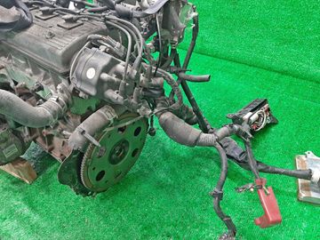ДВИГАТЕЛЬ НА TOYOTA CARIB AE111 4A-FE