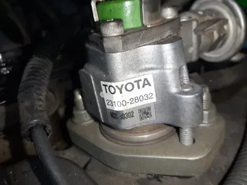 ДВИГАТЕЛЬ НА TOYOTA AVENSIS AZT251 2AZ-FSE