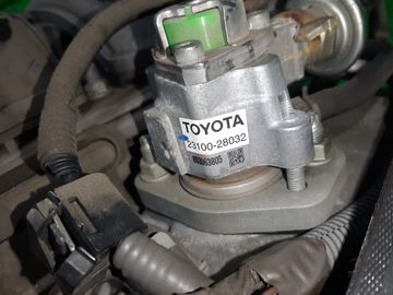 ДВИГАТЕЛЬ НА TOYOTA AVENSIS AZT251 2AZ-FSE