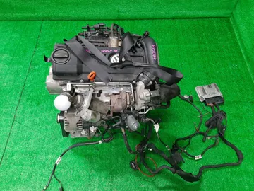 ДВИГАТЕЛЬ НА VOLKSWAGEN GOLF 5K1 CAXA