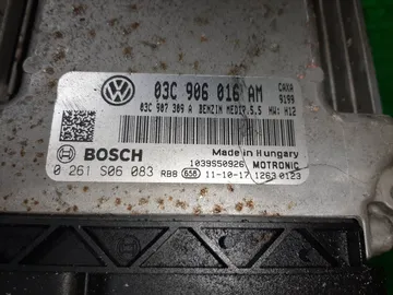 ДВИГАТЕЛЬ НА VOLKSWAGEN GOLF 5K1 CAXA