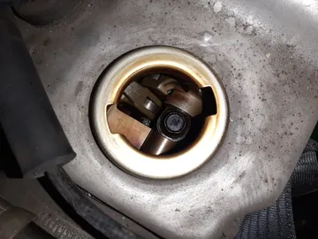 ДВИГАТЕЛЬ НА MITSUBISHI LANCER CS2A 4G15