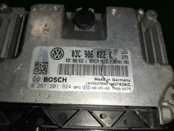 ДВИГАТЕЛЬ НА VOLKSWAGEN GOLF 1K1 CAXA