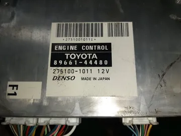 ДВИГАТЕЛЬ НА TOYOTA ISIS ZNM10G 1ZZ-FE