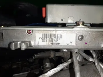 ДВИГАТЕЛЬ НА HONDA STEPWGN RF1 B20B