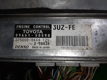 ДВИГАТЕЛЬ НА TOYOTA CELSIOR UCF30 3UZ-FE