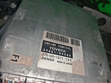 ДВИГАТЕЛЬ НА TOYOTA ISIS ZNM10 1ZZ-FE