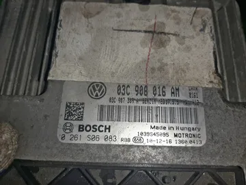 ДВИГАТЕЛЬ НА VOLKSWAGEN GOLF 5K1 CAXA