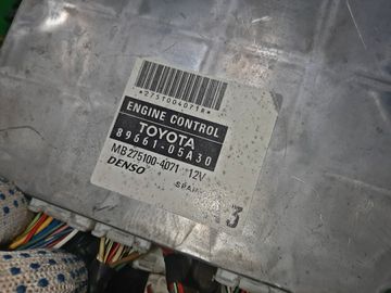 ДВИГАТЕЛЬ НА TOYOTA AVENSIS AZT251 2AZ-FSE