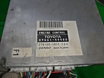 ДВИГАТЕЛЬ НА TOYOTA ISIS ZNM10 1ZZ-FE