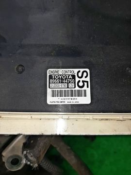 ДВИГАТЕЛЬ НА TOYOTA ISIS ZGM10 2ZR-FAE