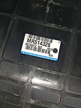 ДВИГАТЕЛЬ НА MITSUBISHI LANCER CEDIA CS2A 4G15