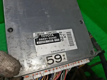 ДВИГАТЕЛЬ НА TOYOTA VITZ SCP10 1SZ-FE