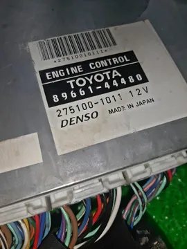 ДВИГАТЕЛЬ НА TOYOTA ISIS ZNM10 1ZZ-FE