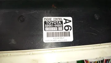 ДВИГАТЕЛЬ НА TOYOTA ISIS ZGM10G 2ZR-FAE