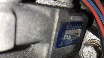 ДВИГАТЕЛЬ НА MITSUBISHI PAJERO IO H76W 4G93