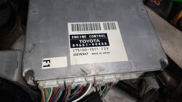 ДВИГАТЕЛЬ НА TOYOTA ISIS ZNM10W 1ZZ-FE