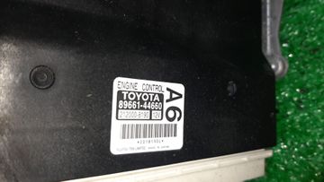 ДВИГАТЕЛЬ НА TOYOTA ISIS ZGM10W 2ZR-FAE