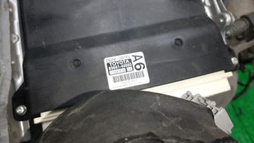 ДВИГАТЕЛЬ НА TOYOTA ISIS ZGM10W 2ZR-FAE